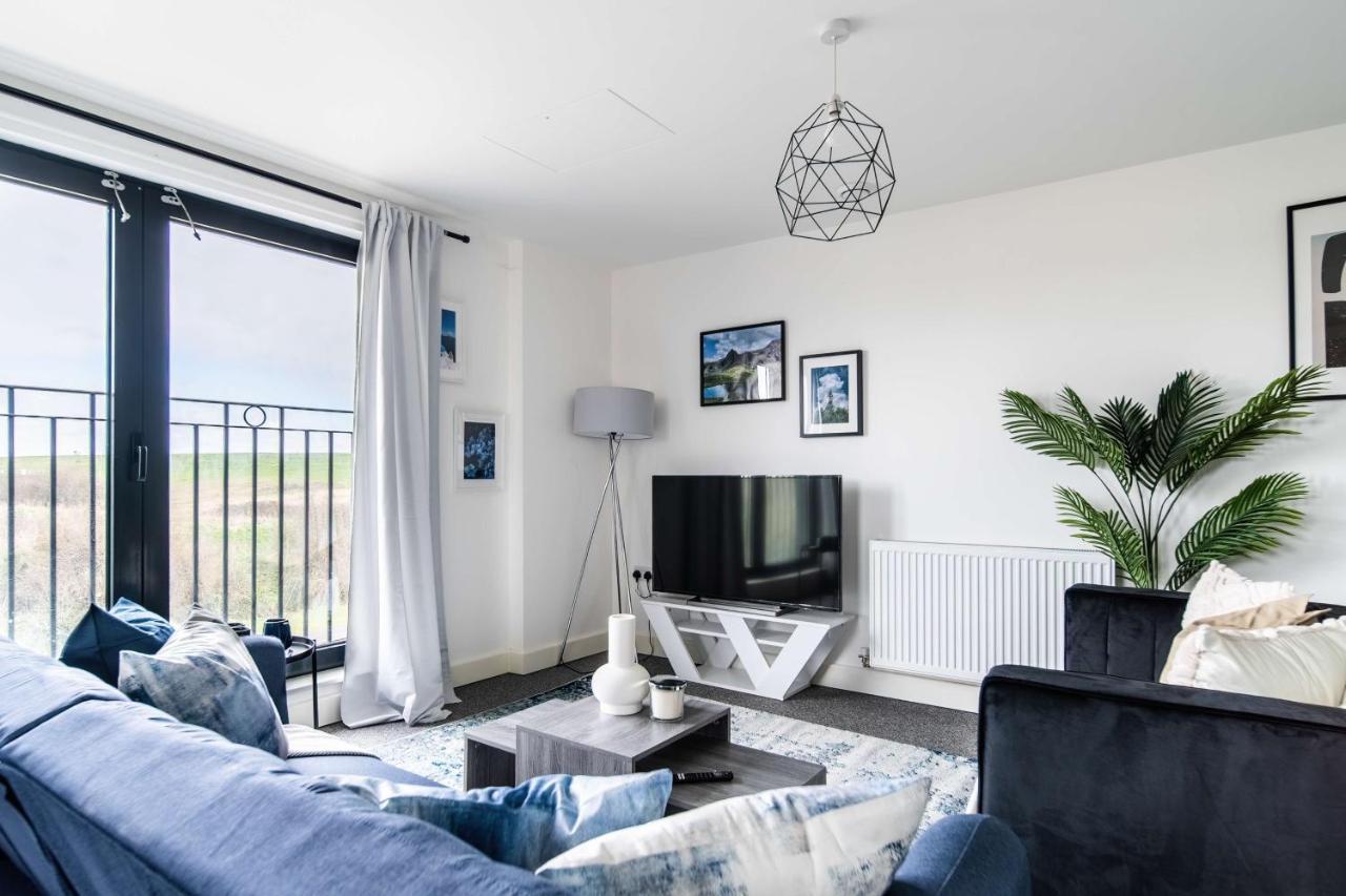 Livestay-New Private Apartment Building Minutes From Heathrow Slough Ngoại thất bức ảnh
