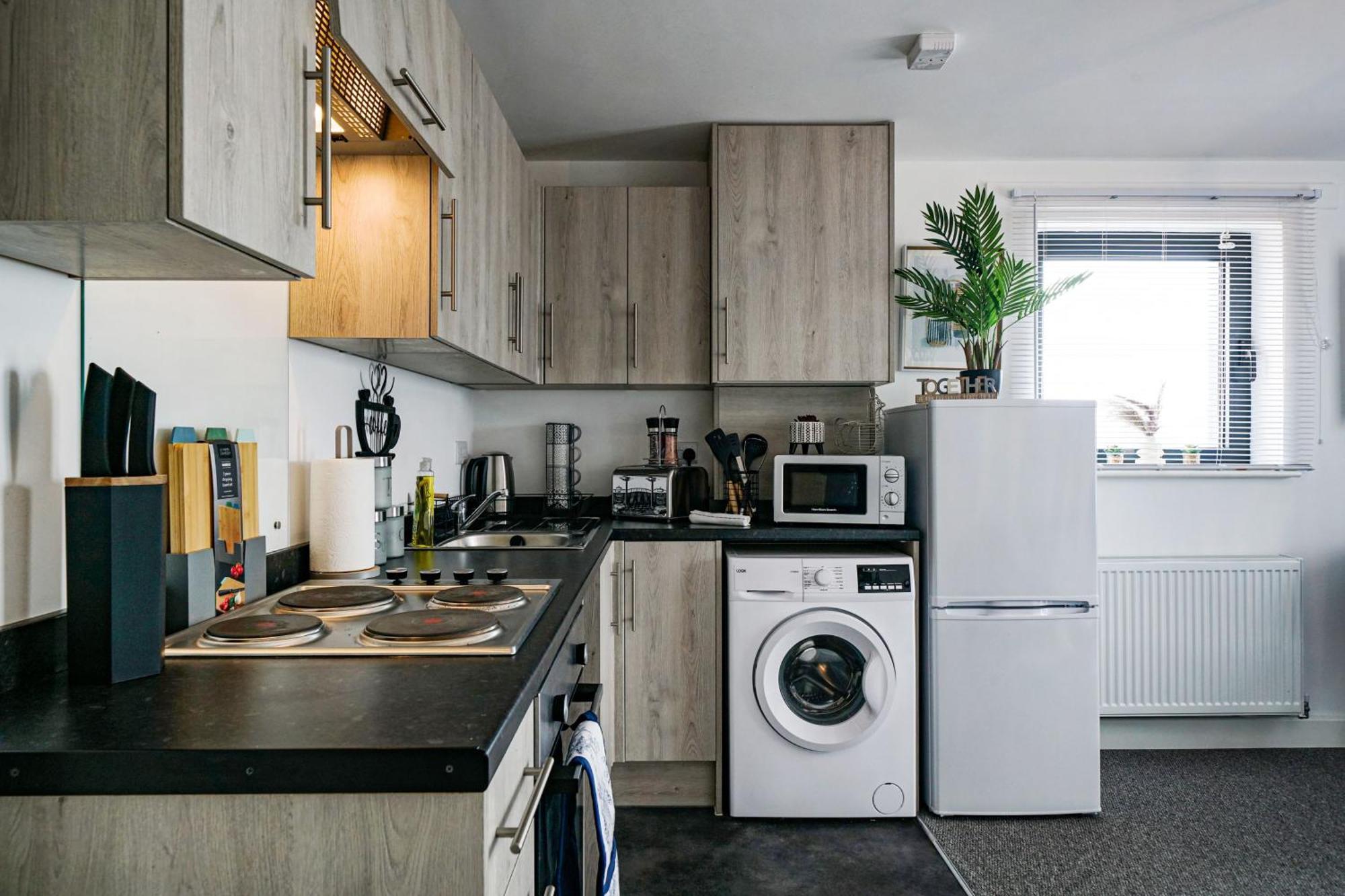 Livestay-New Private Apartment Building Minutes From Heathrow Slough Ngoại thất bức ảnh