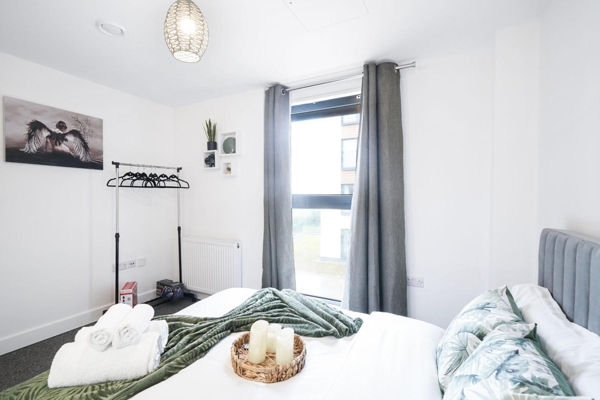 Livestay-New Private Apartment Building Minutes From Heathrow Slough Ngoại thất bức ảnh